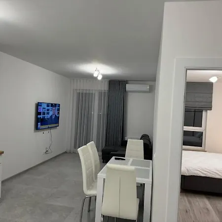 Janickiego 166 Parking Free Apartment Poznan