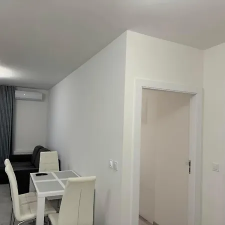 Apartment Janickiego 166 Parking Free Posen